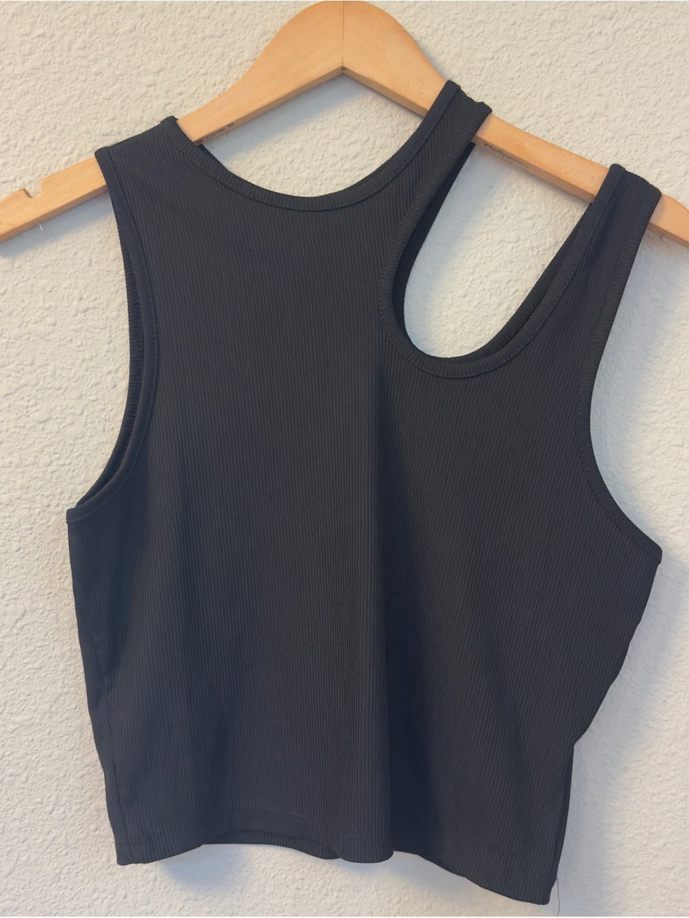 NWOT Story On Los Angeles Boutique Ribbed Cropped Cut Out Tank Top Size L